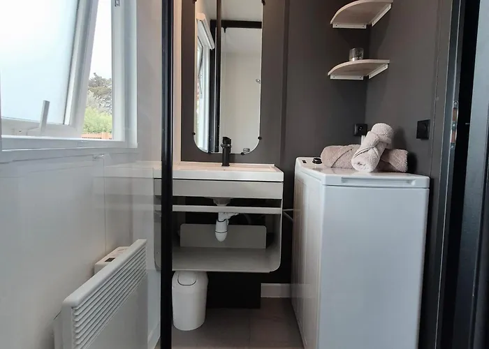 La Dolce Vita Mediterraneenne Mobil Home A 200M De La Plage Parc Aquatique Camping 5 Etoiles Les Dunes Kamp alanı *