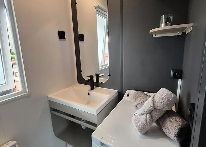 La Dolce Vita Mediterraneenne Mobil Home A 200M De La Plage Parc Aquatique Camping 5 Etoiles Les Dunes Kamp alanı *